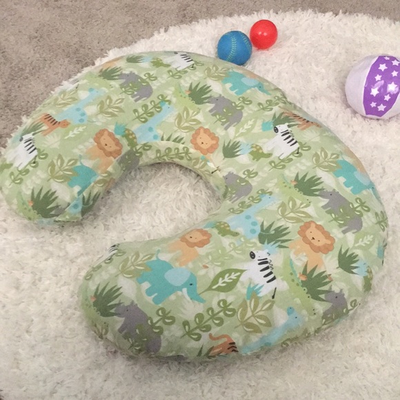 safari boppy pillow